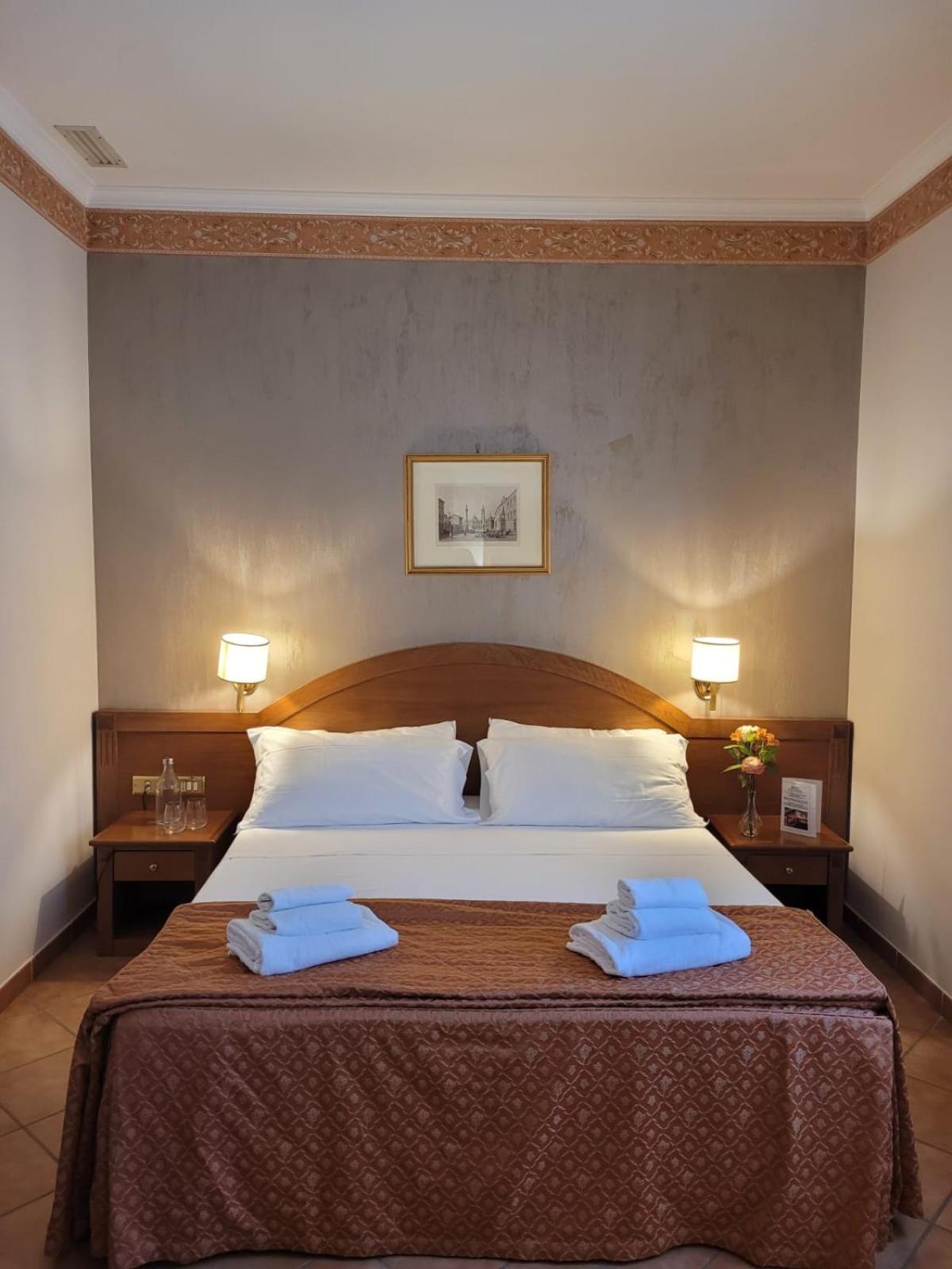 Hotel Squarciarelli Grottaferrata Exterior photo