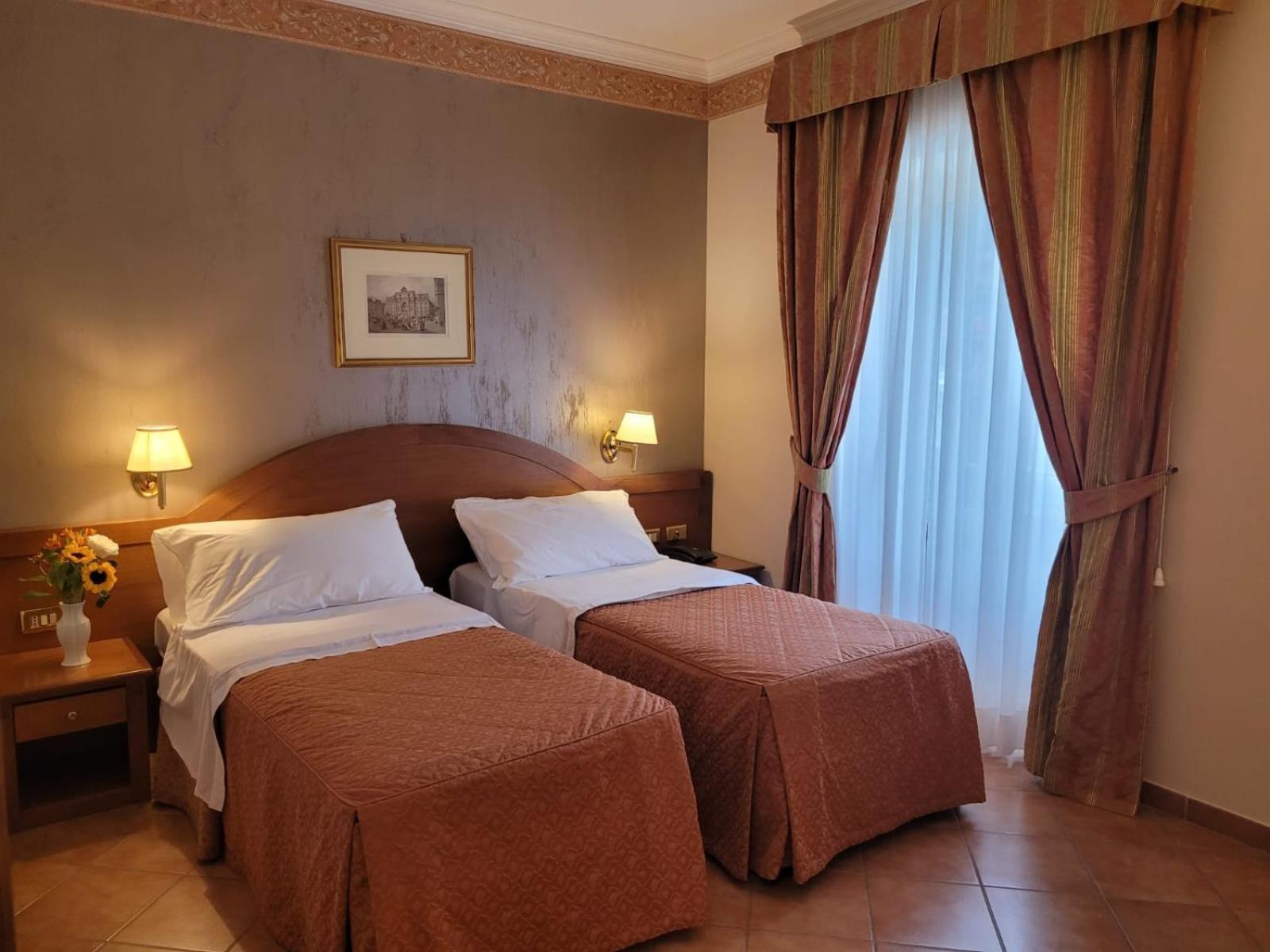 Hotel Squarciarelli Grottaferrata Exterior photo